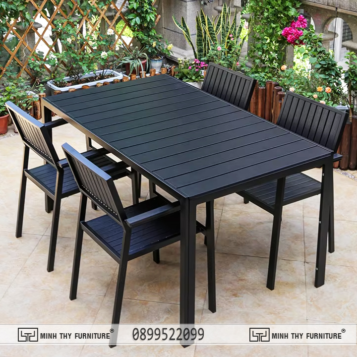 chon ban ghe ngoai troi polywood quan cafe